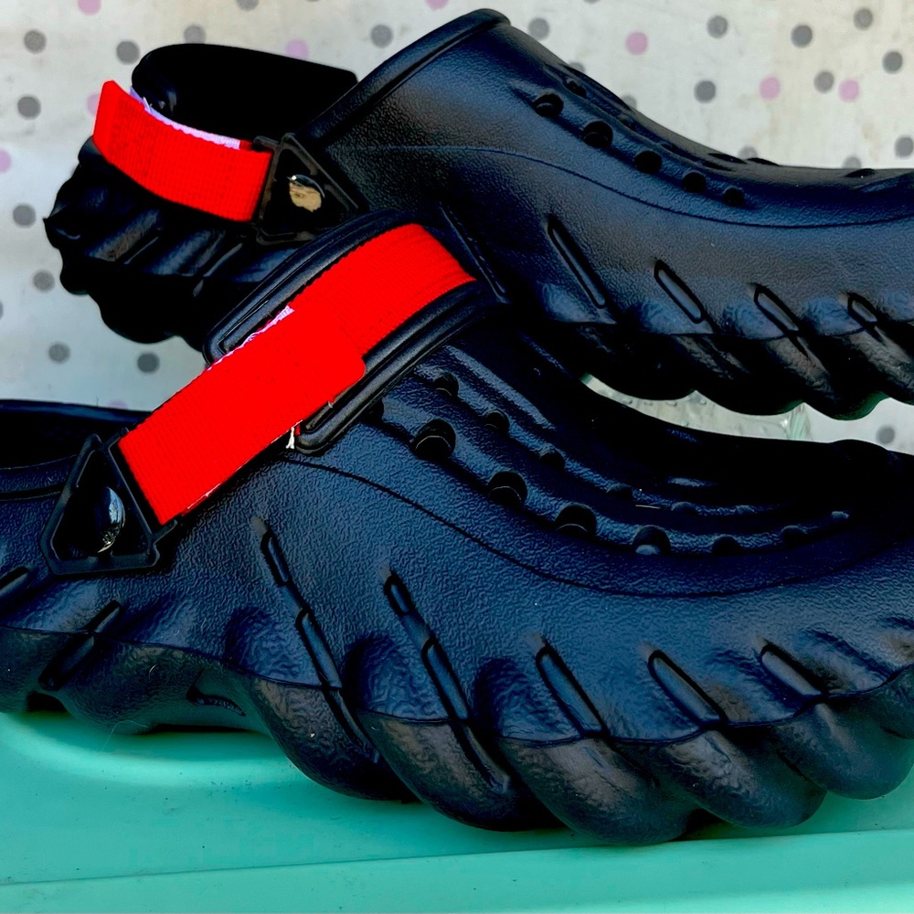 Style Croc sandals